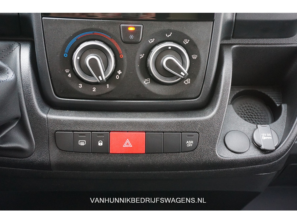 34146561-opel-movano-13