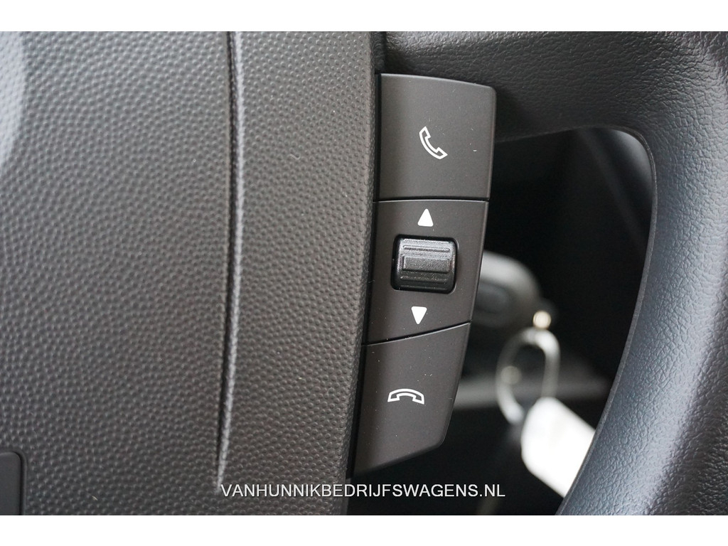 34146561-opel-movano-15