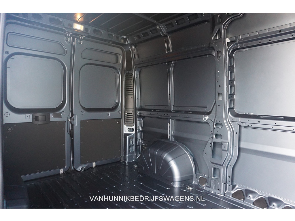 34146561-opel-movano-8