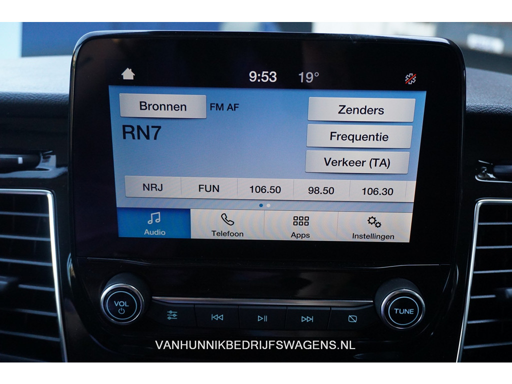 34580086-ford-transit-custom-14