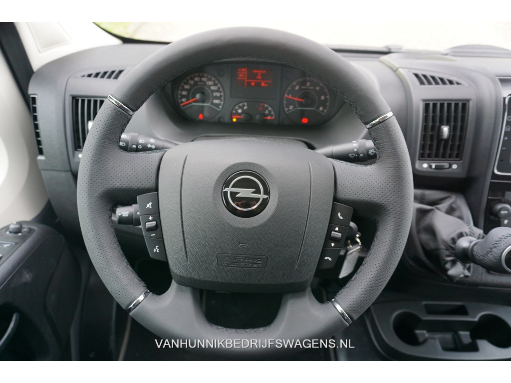 35418490-opel-movano-10