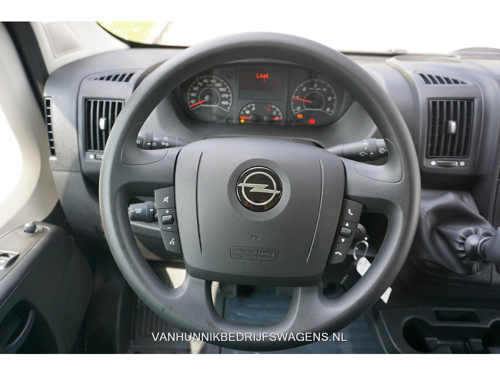 35569490-opel-movano-10