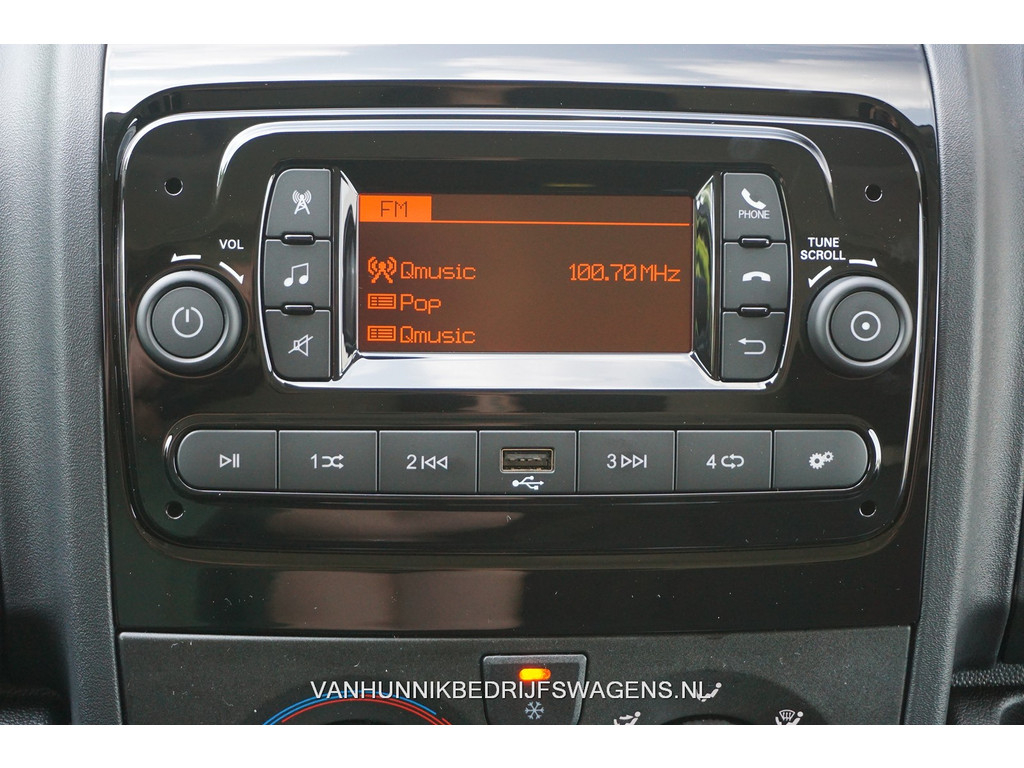 35569490-opel-movano-12