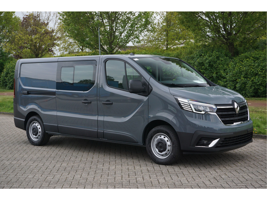 37926122-renault-trafic-6