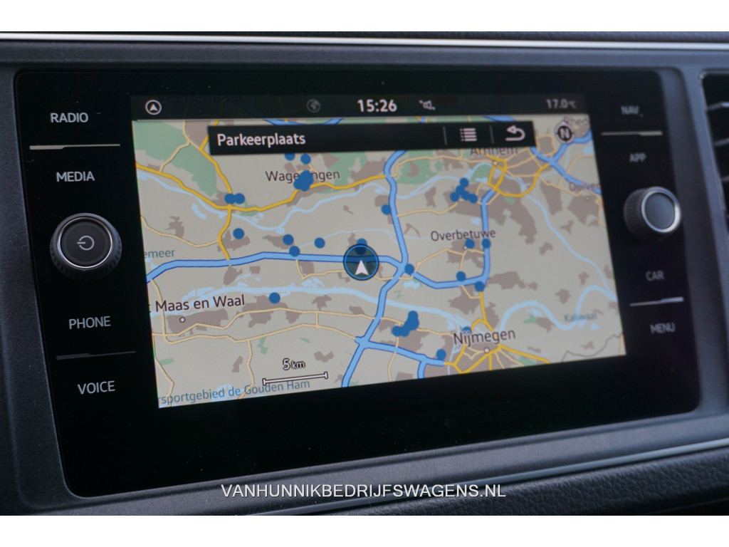 38016629-volkswagen-crafter-11