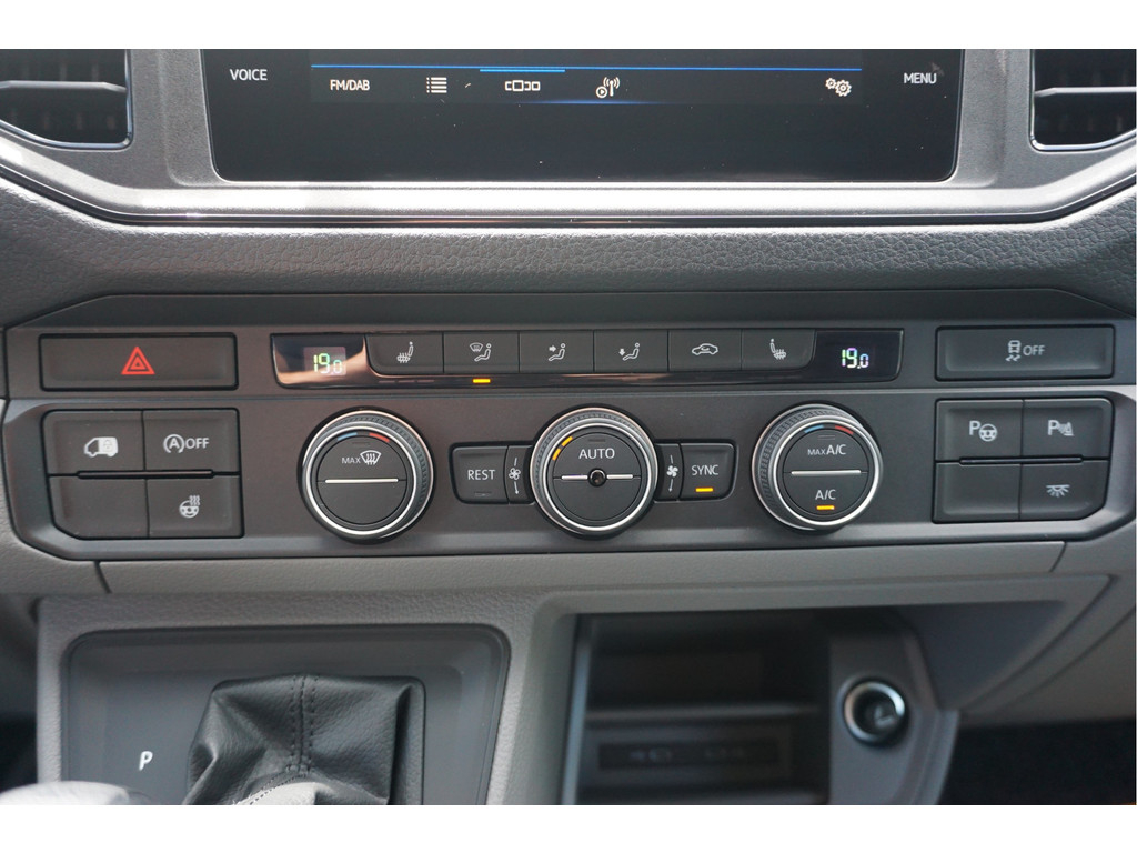 38016725-volkswagen-crafter-15