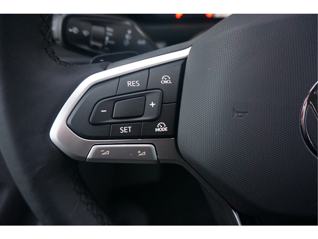 39604777-volkswagen-crafter-15