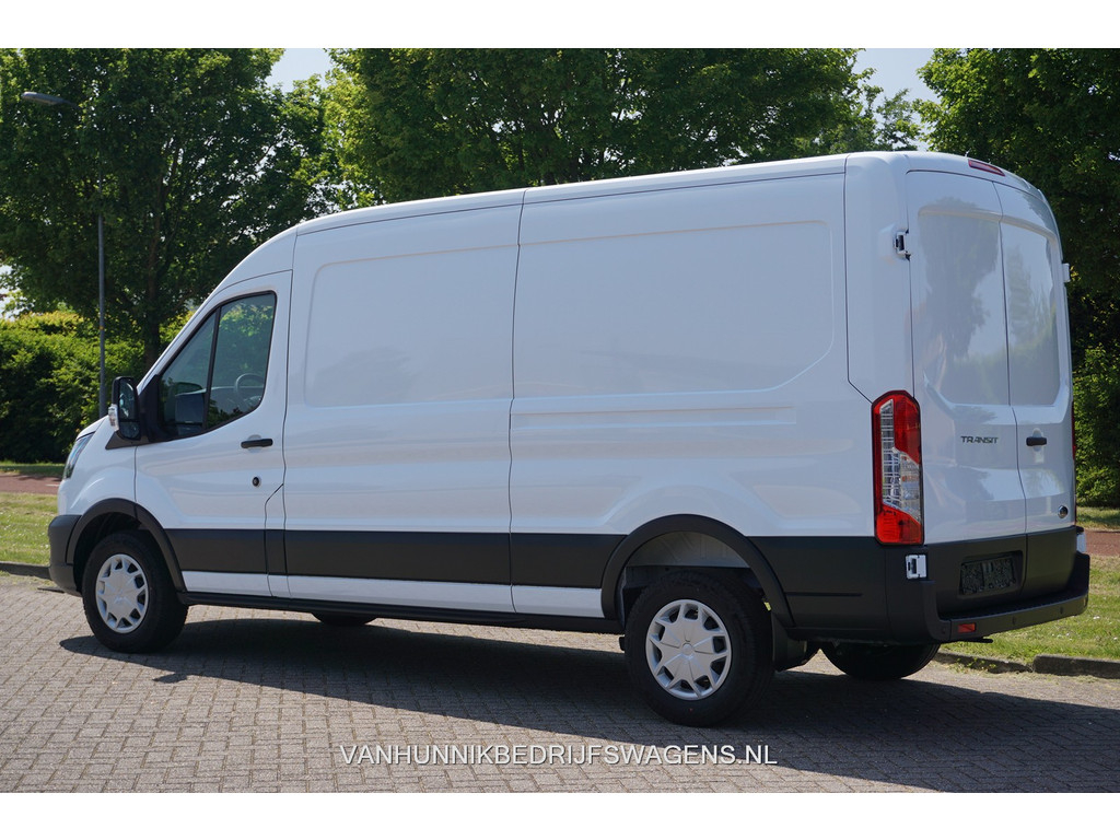 40041877-ford-transit-3