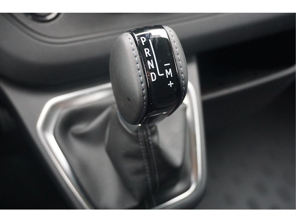 40347503-renault-trafic-17