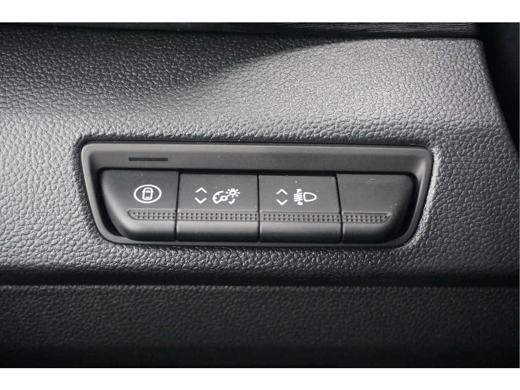 40347809-renault-trafic-18