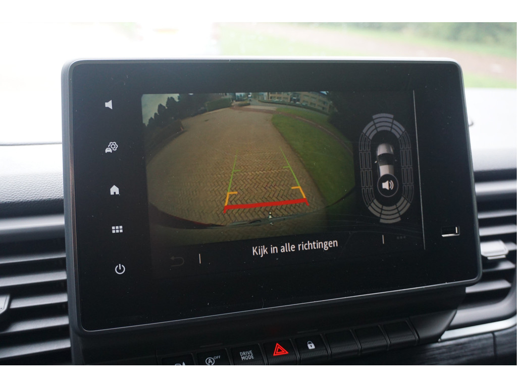 40347817-renault-trafic-14