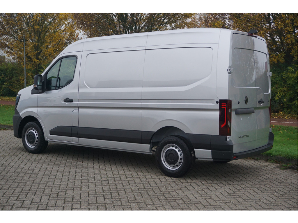 41211710-renault-master-3