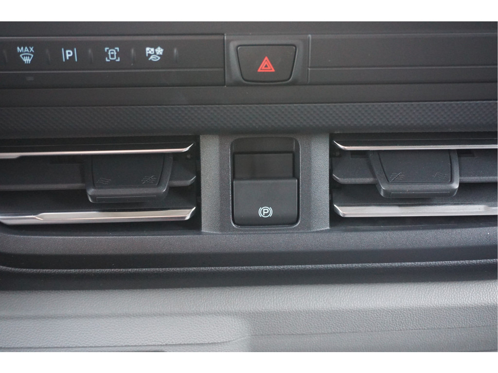 41262211-ford-transit-custom-21