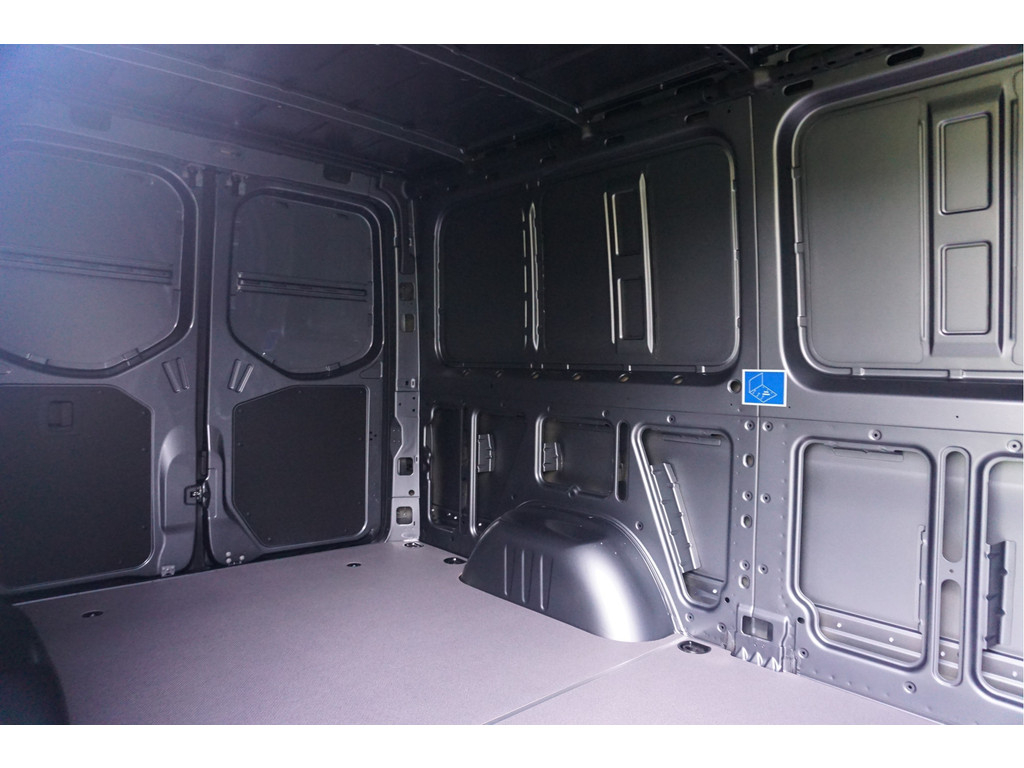 41811265-mercedes-benz-sprinter-8