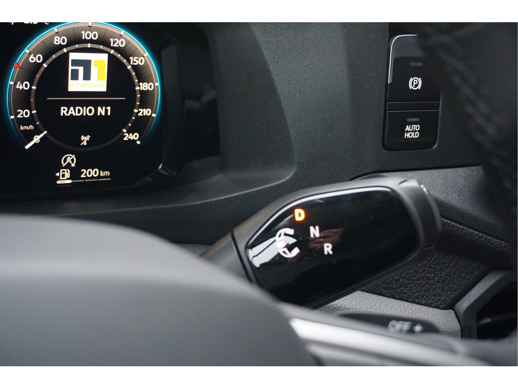 41832471-volkswagen-crafter-16