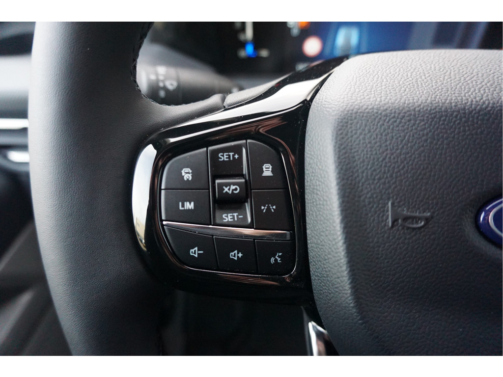 41944395-ford-transit-custom-14