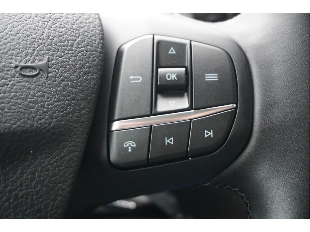 42128389-ford-transit-14