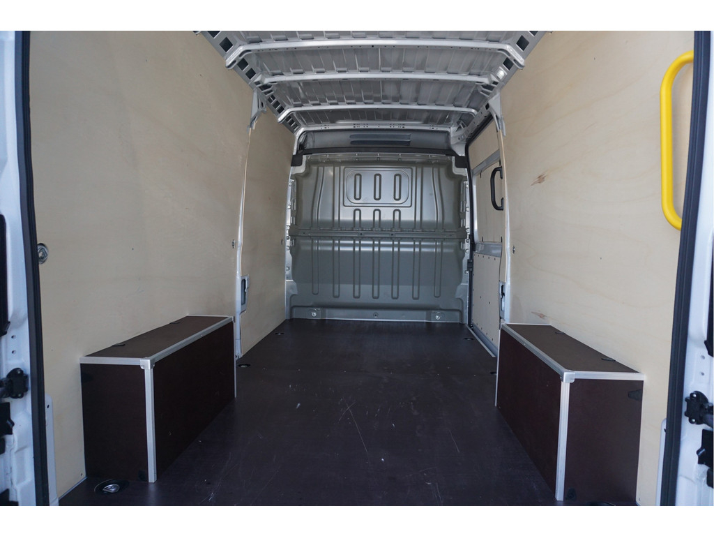 42129001-citroen-jumper-7