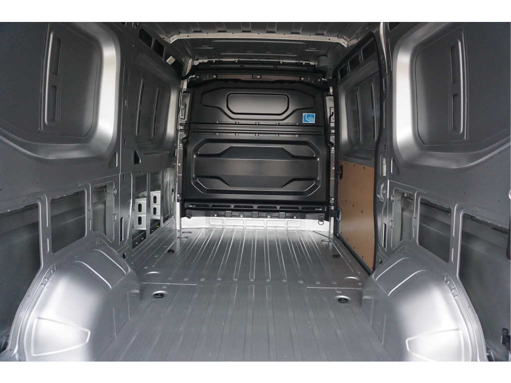 42138666-renault-master-7