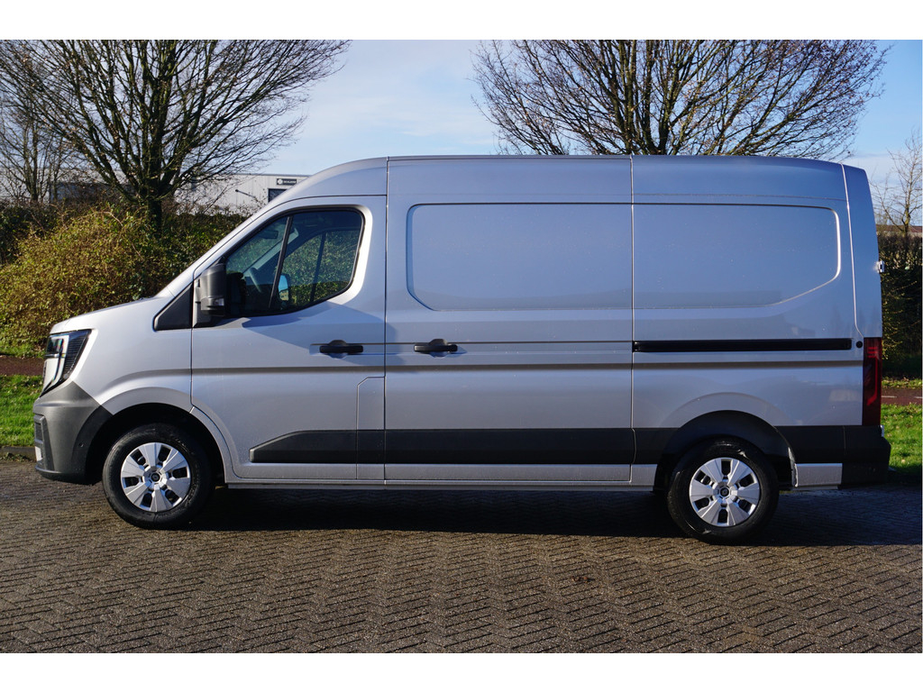 42138713-renault-master-2