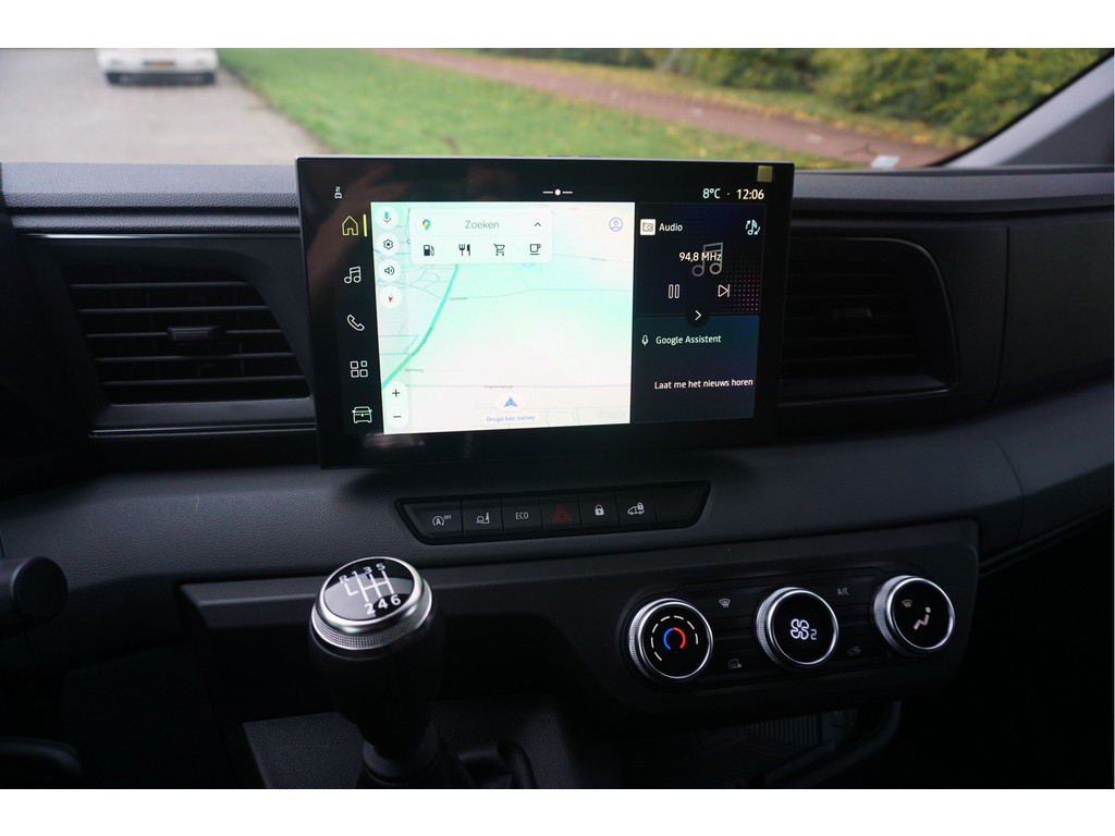 42138713-renault-master-9