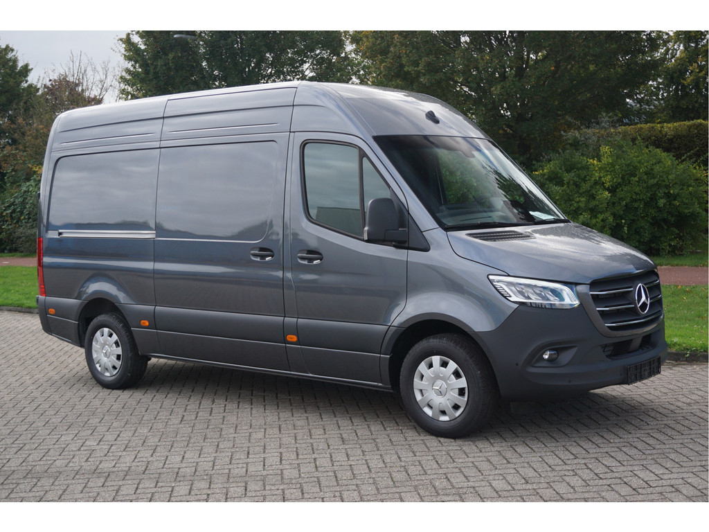 42171081-mercedes-benz-sprinter-6