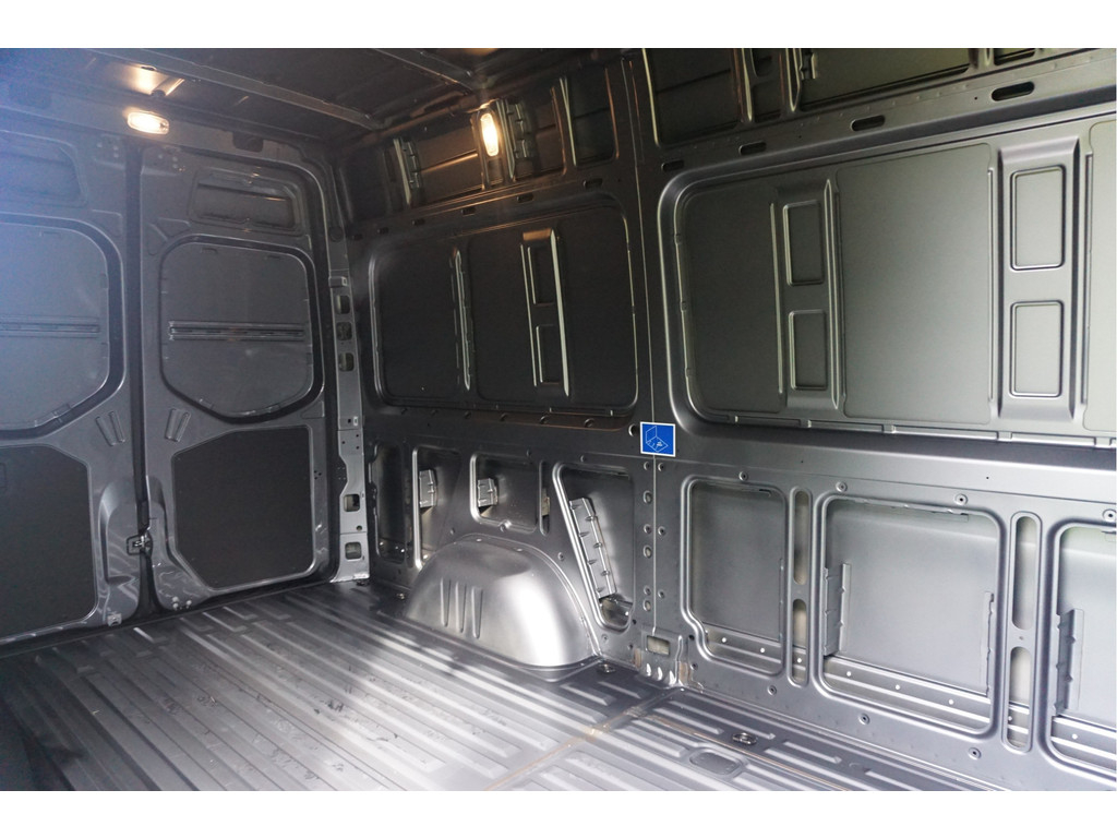 42171081-mercedes-benz-sprinter-8