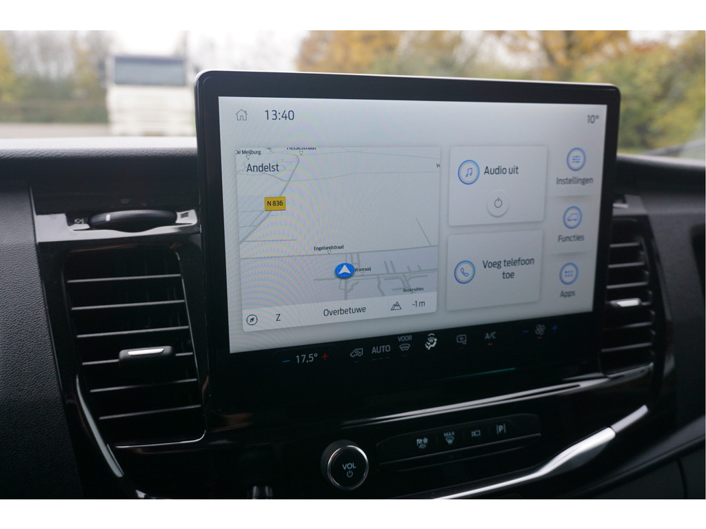 42218202-ford-transit-10