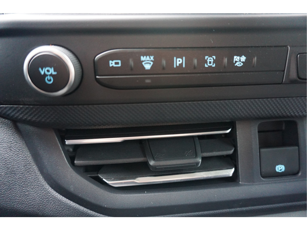 42432839-ford-transit-custom-13