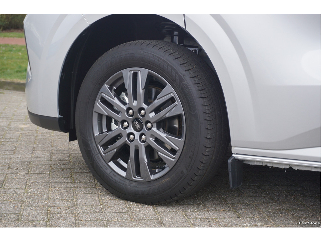 42668904-ford-transit-custom-18