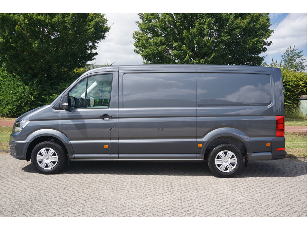 42671955-volkswagen-crafter-2