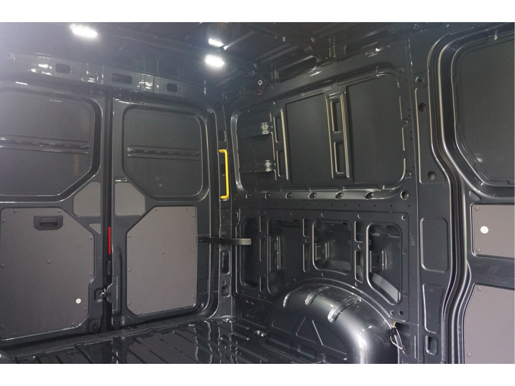 42675825-volkswagen-crafter-8