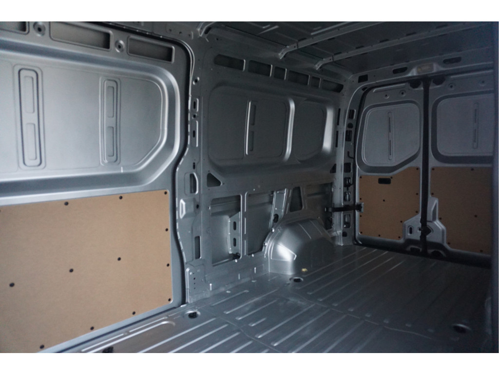 42771615-renault-master-6