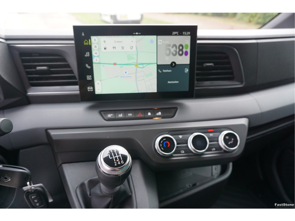 42911678-renault-master-11