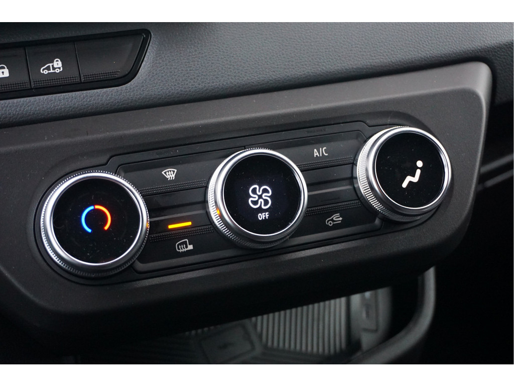 42911697-renault-master-14