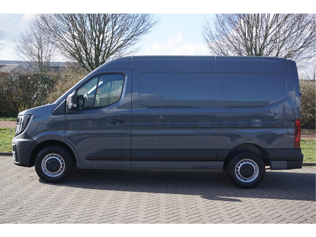 43005188-renault-master-2