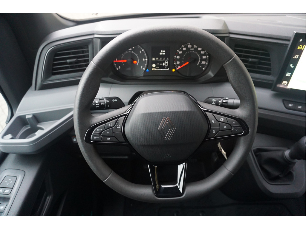 43005249-renault-master-11