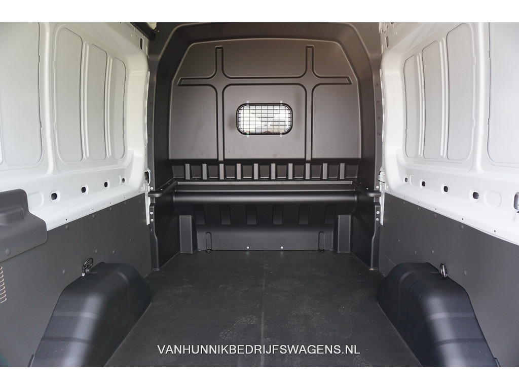 43086906-ford-transit-7