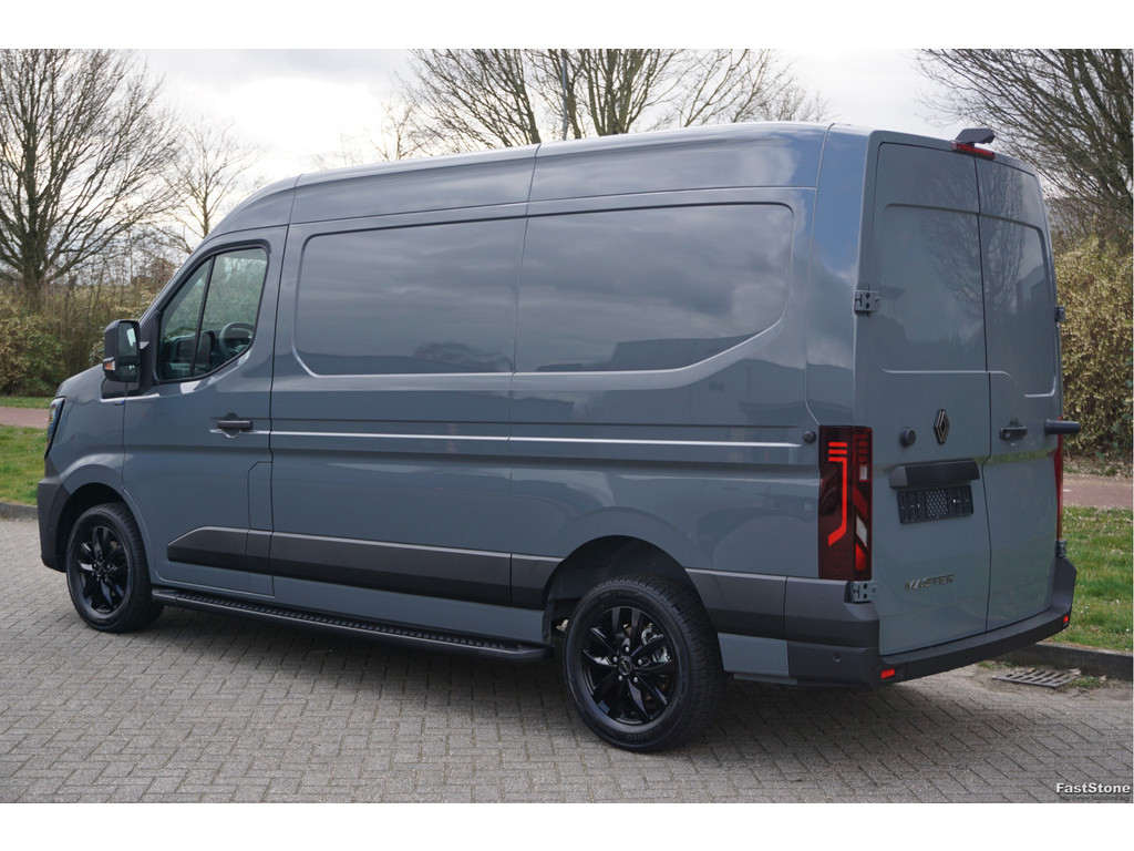 43184505-renault-master-4