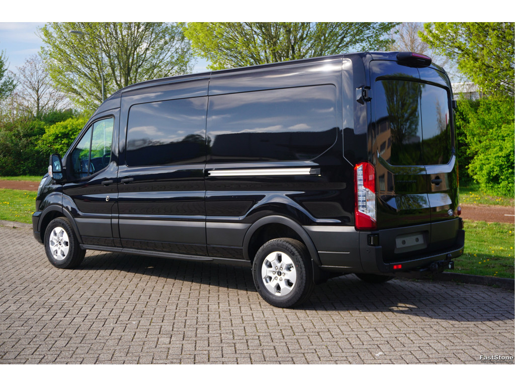 43572937-ford-transit-3