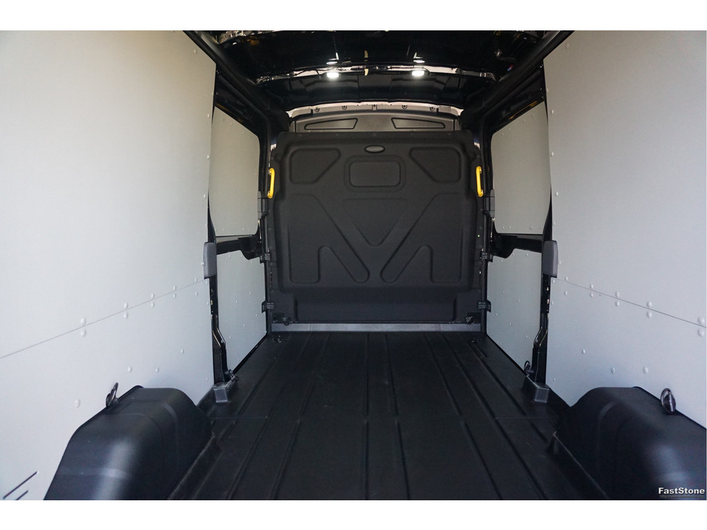 43572937-ford-transit-7