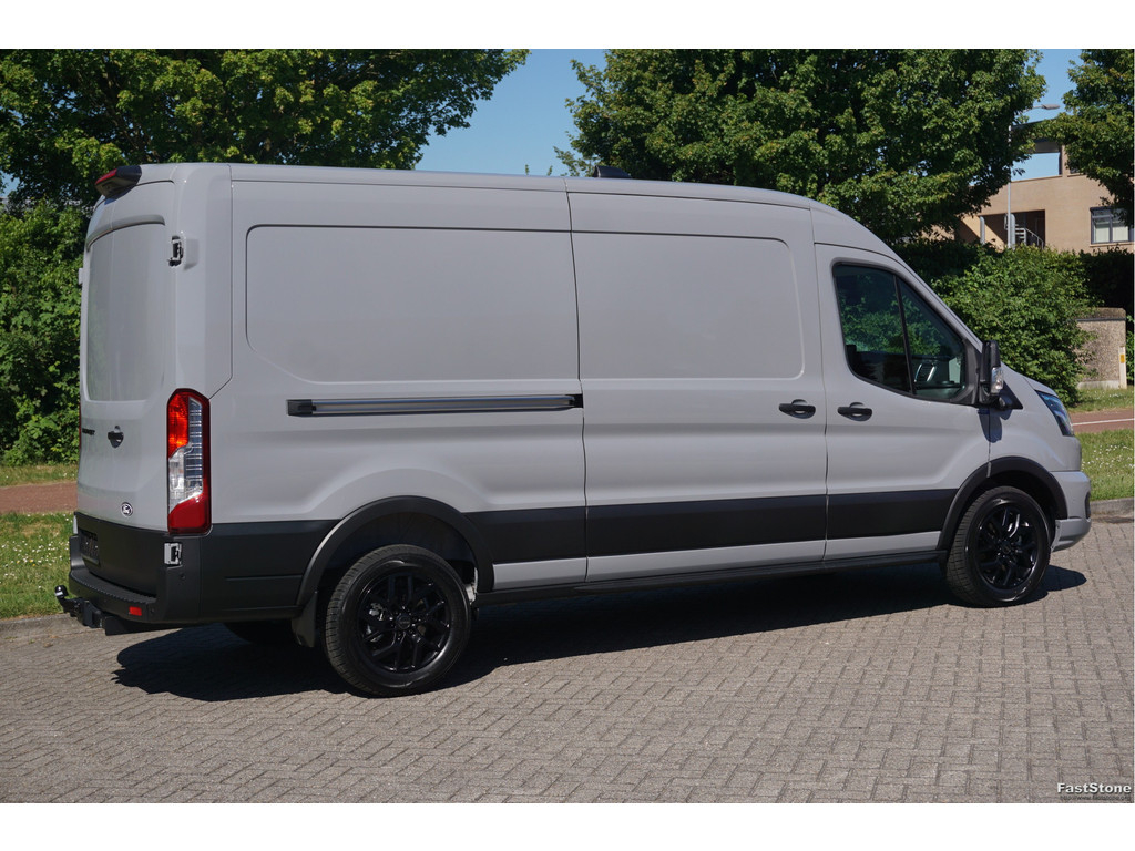 43573639-ford-transit-4