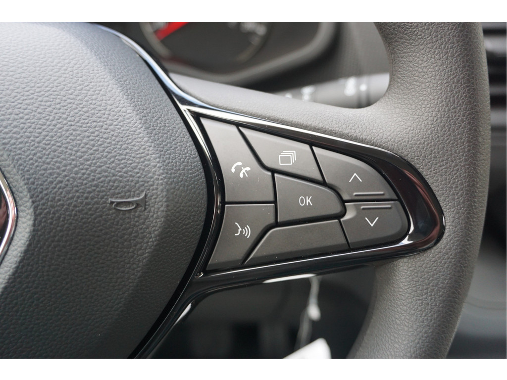 43764346-renault-trafic-15