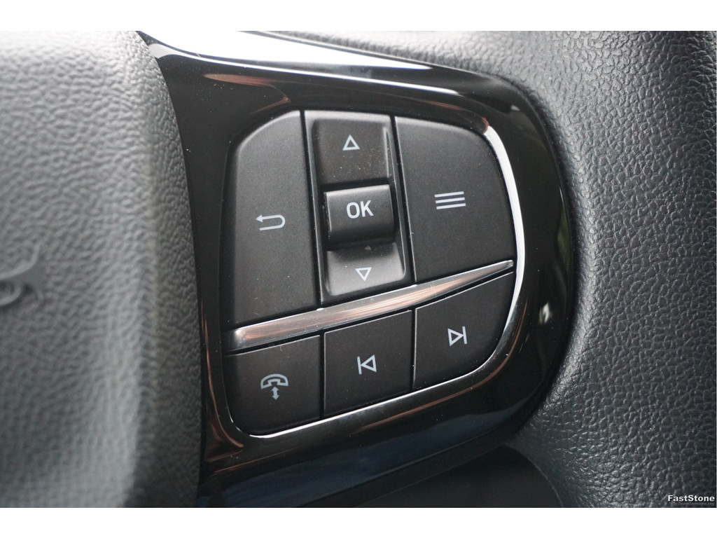 44771359-ford-transit-custom-17