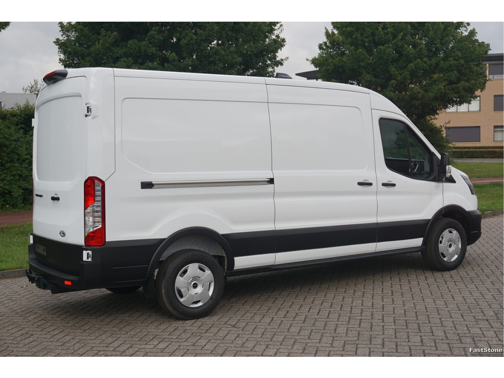 45257042-ford-transit-4