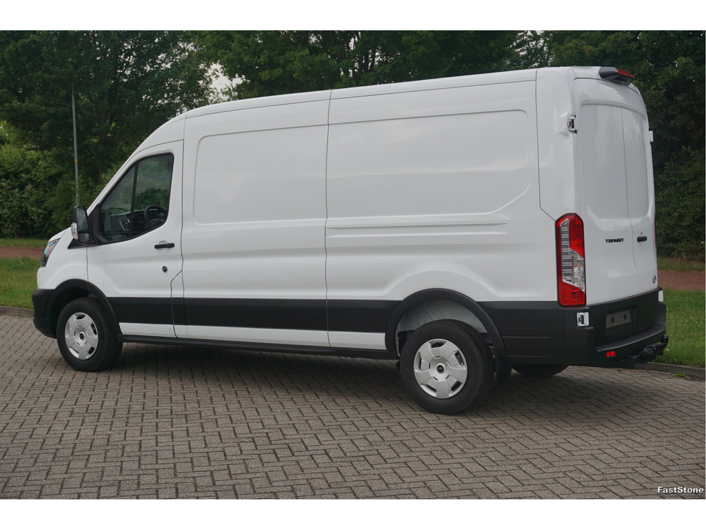 45257180-ford-transit-3