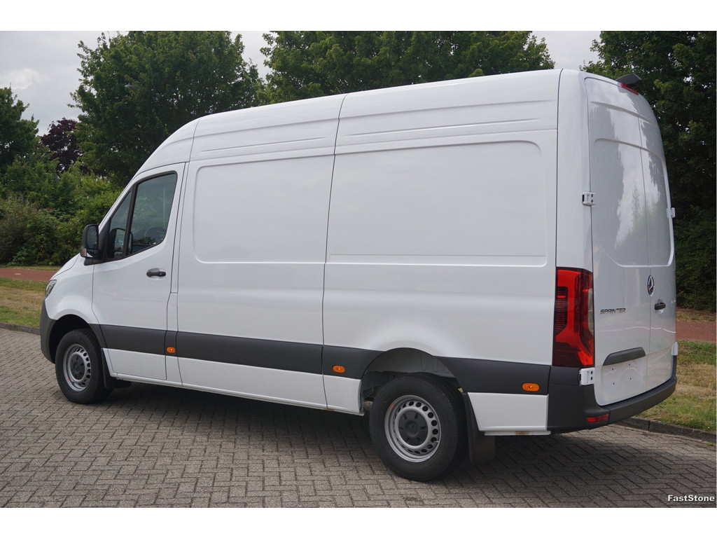 46552917-mercedes-benz-sprinter-3