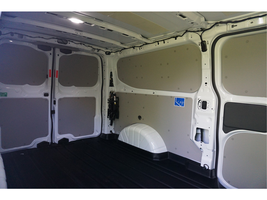 46765831-ford-transit-custom-8