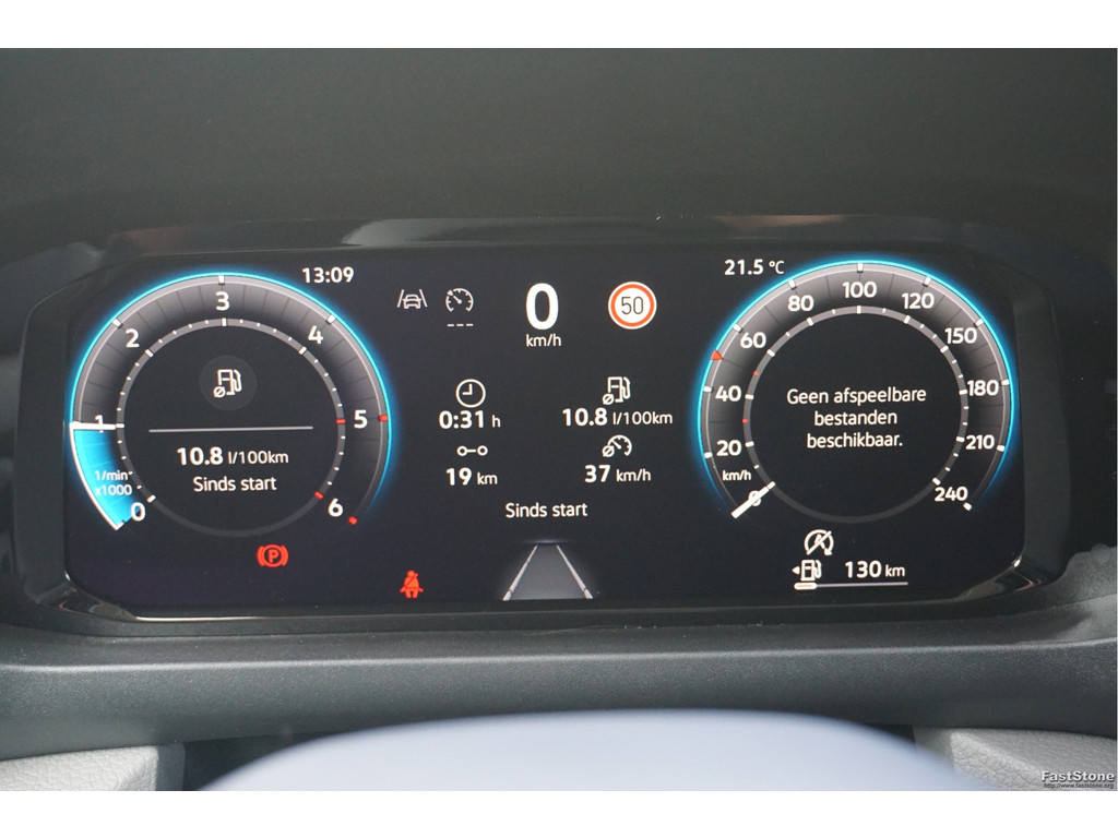 47068514-volkswagen-crafter-11