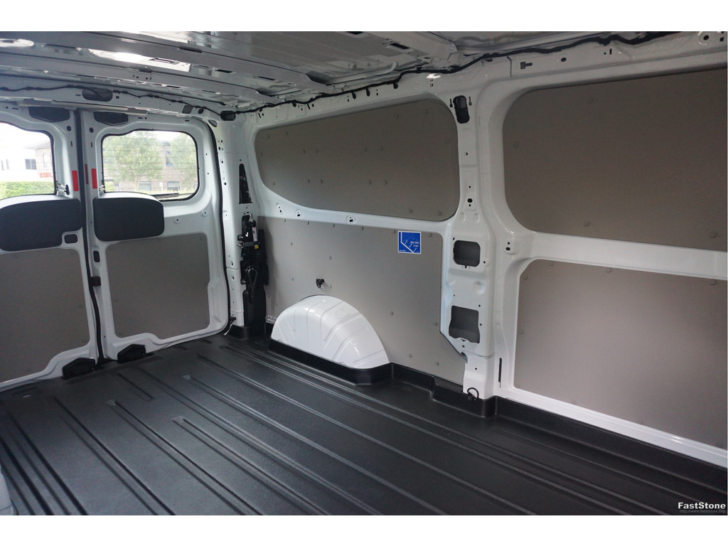 47088143-ford-transit-custom-8